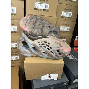 Adidas Yeezy Foam RNNR MX Sand Grey - Size 9M NEW!